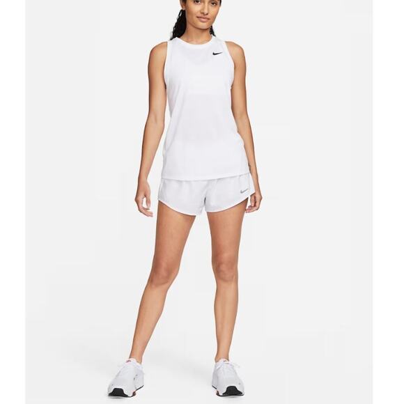 Nike One Women's White Dri-FIT Mid-Rise 3" Brief-Lined Shorts Size L - Picture 2 of 7